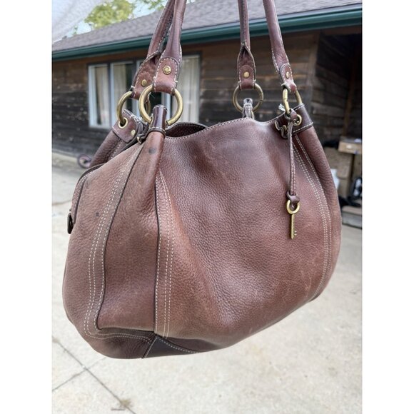 Fossil leather shoulder bag. Tear in liner - Picture 13 of 16